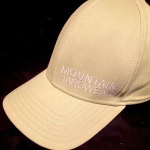 Mountain Hardwear AaFlex Embroidered Baseball Cap​​